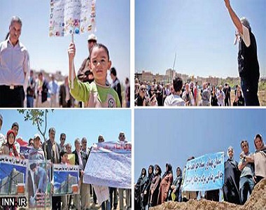 Shahran locals gathered in front of Tehran City Council