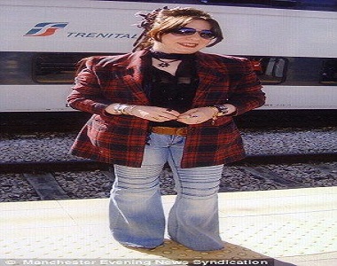 Roya Saberi Nobakht in Poor Conditions in Evin Prison