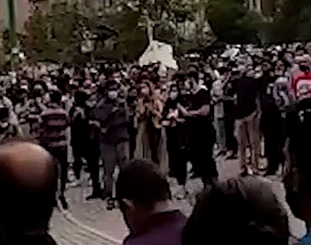 Several Arrested After Protest Rally in Front of Tehran City Theater
